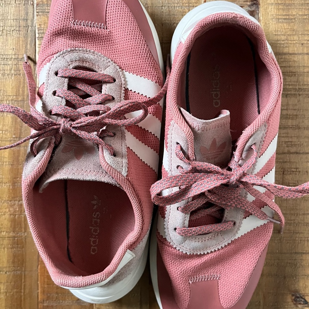 Adidas Originals Flashback Sneakers in the Raw Pink/White Colorway - Picture 5 of 11